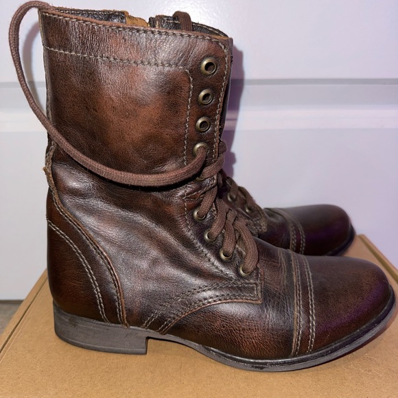 Steve Madden Brown Troopa Boots - Picture 6 of 9